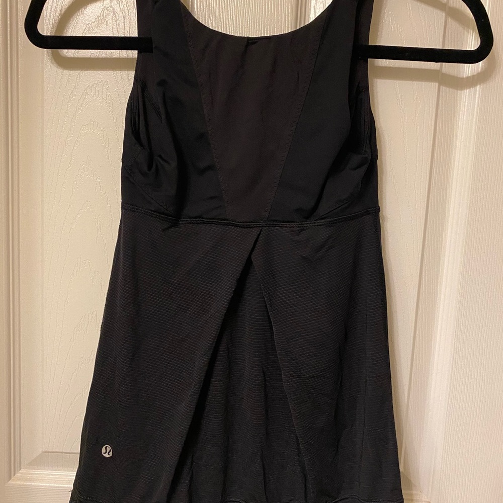 Lululemon tank